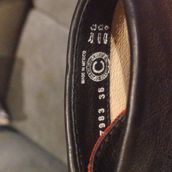 Wolky Stacked Red Platform Stacked Heeled Bootie w/Black Collar US 7.5 EU 38 - Picture 8 of 8